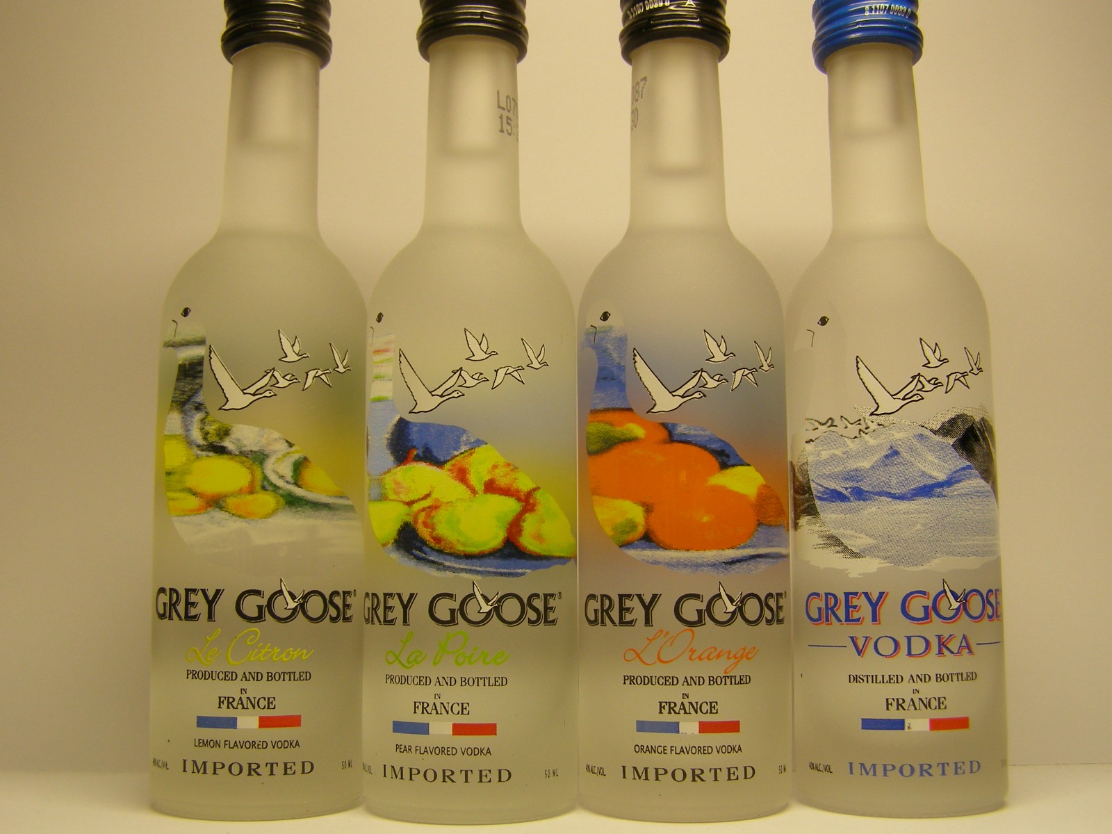Vodka Bottles Wallpaper - Grey Goose Vodka Orange - HD Wallpaper 