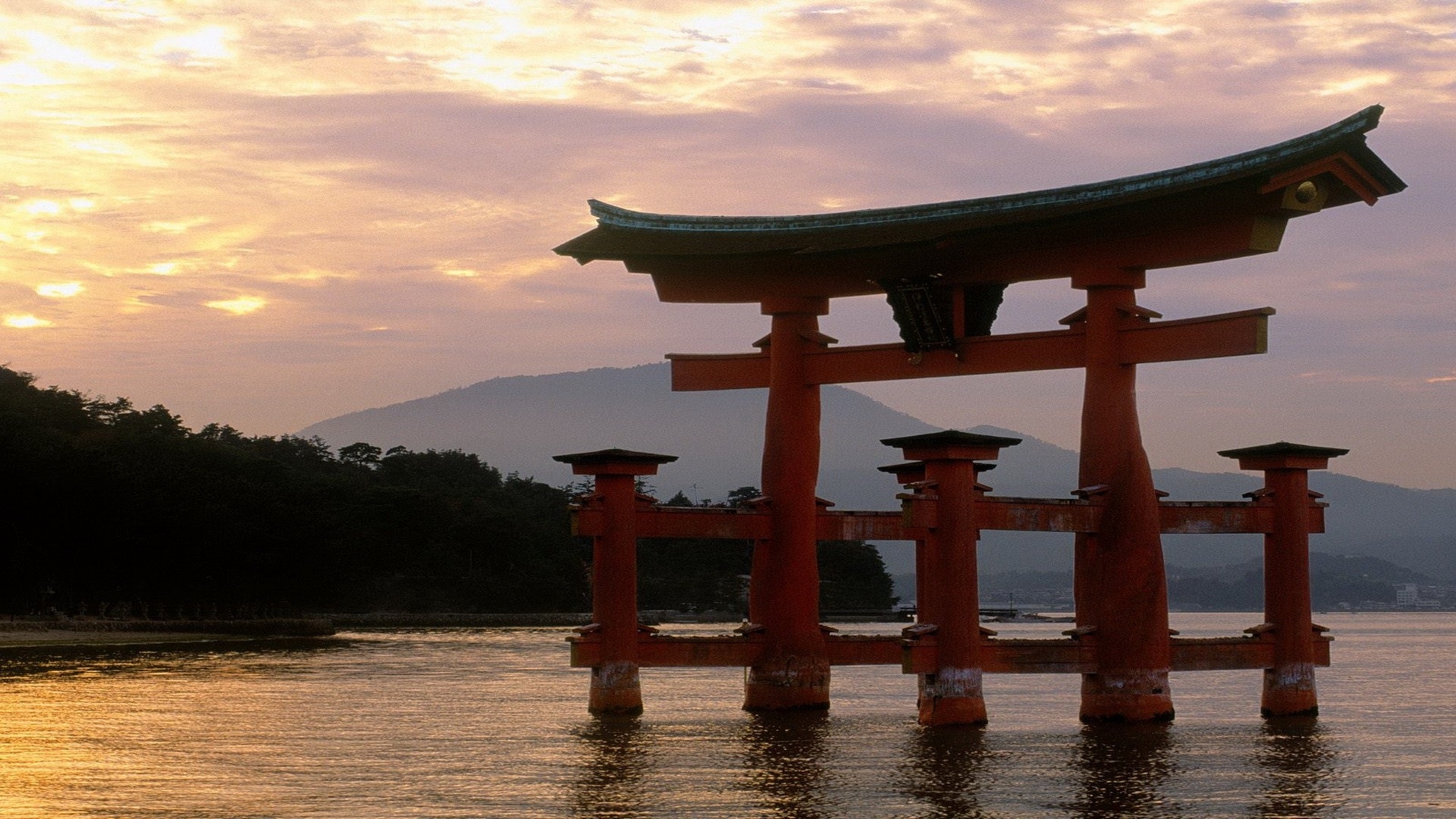 Japanese Shrine Backgrounds For Free Wallpaper - Itsukushima Shrine - HD Wallpaper 