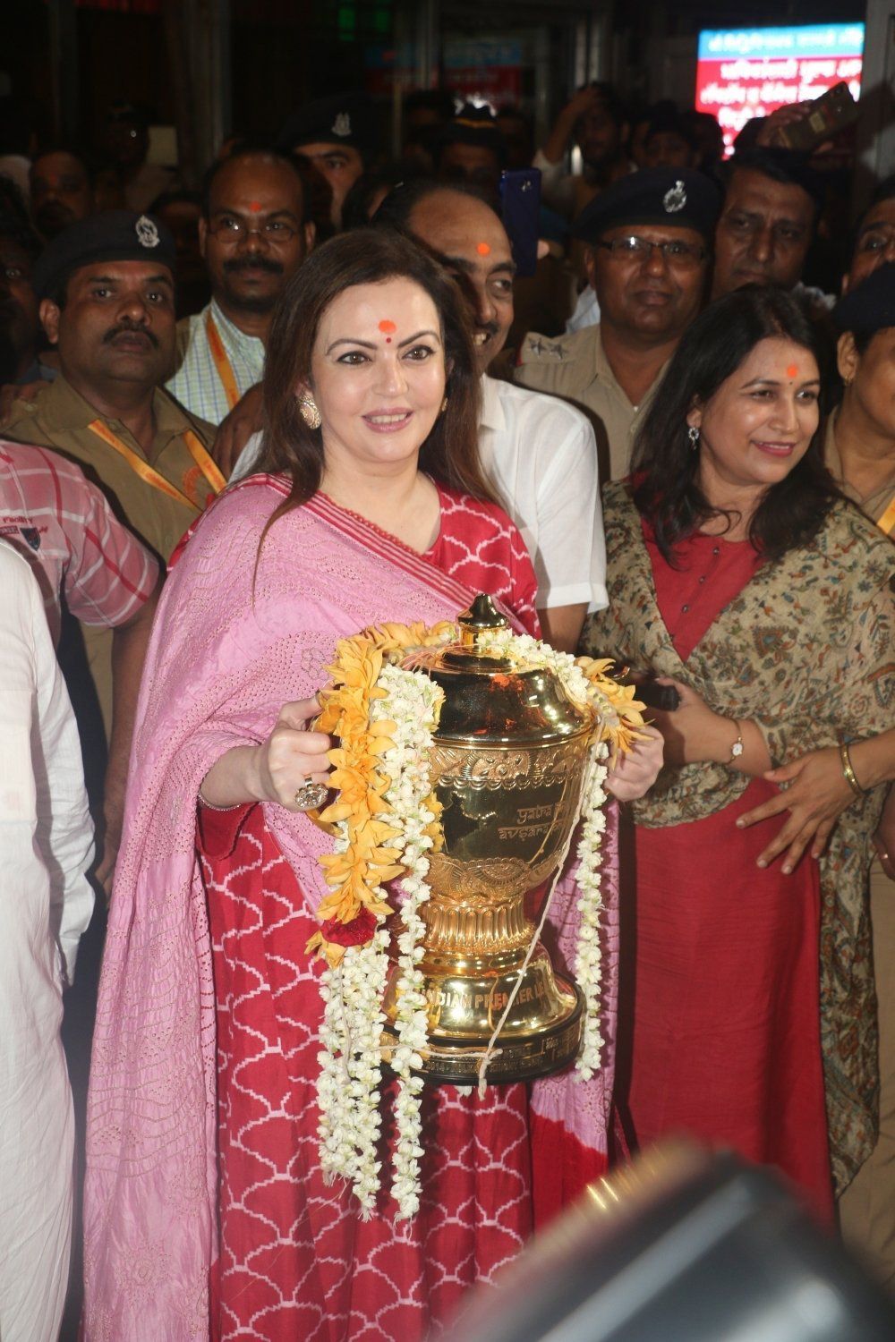 Nita Ambani Temple - HD Wallpaper 