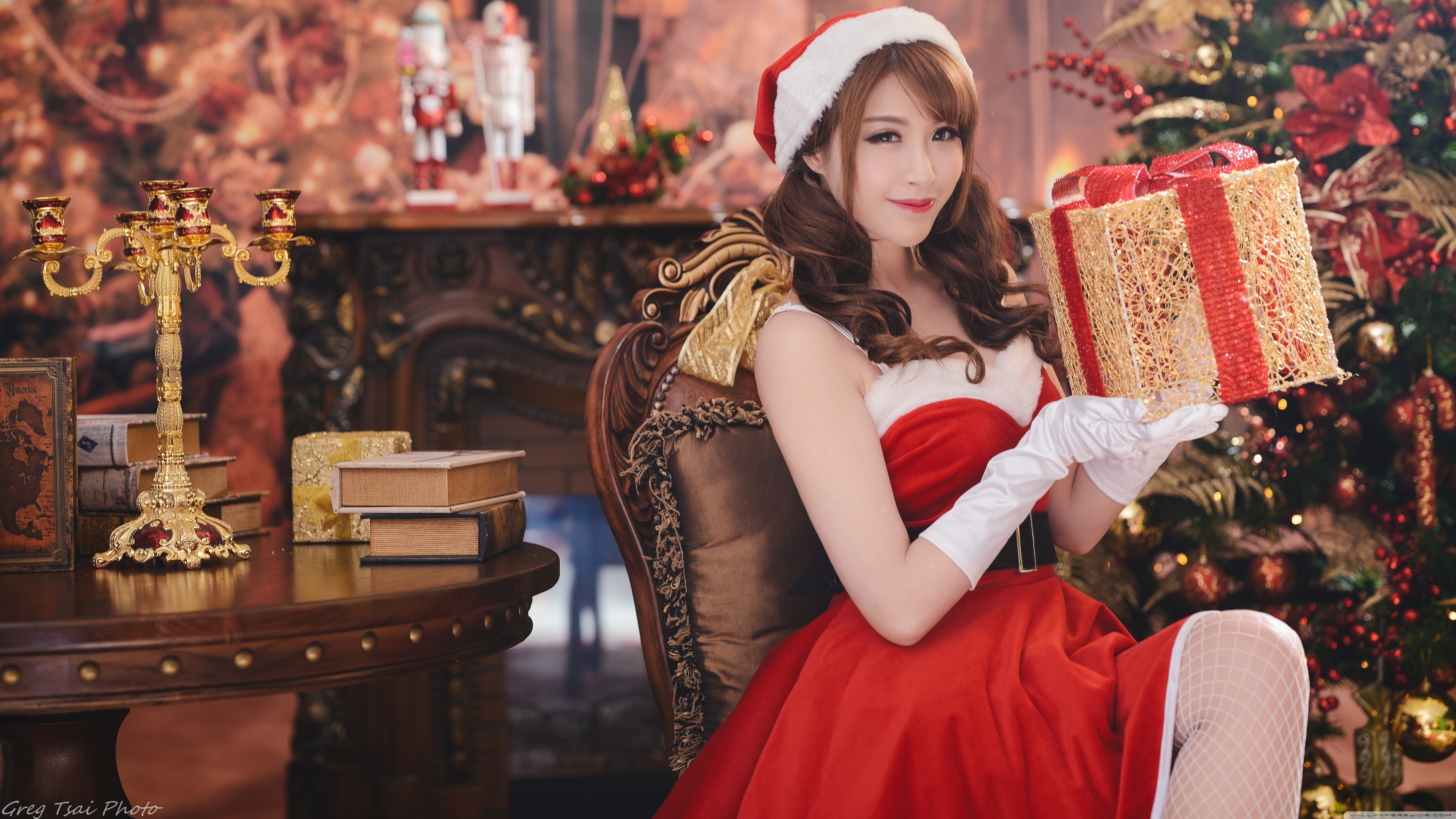 Santa Wallpaper Free Girl - HD Wallpaper 