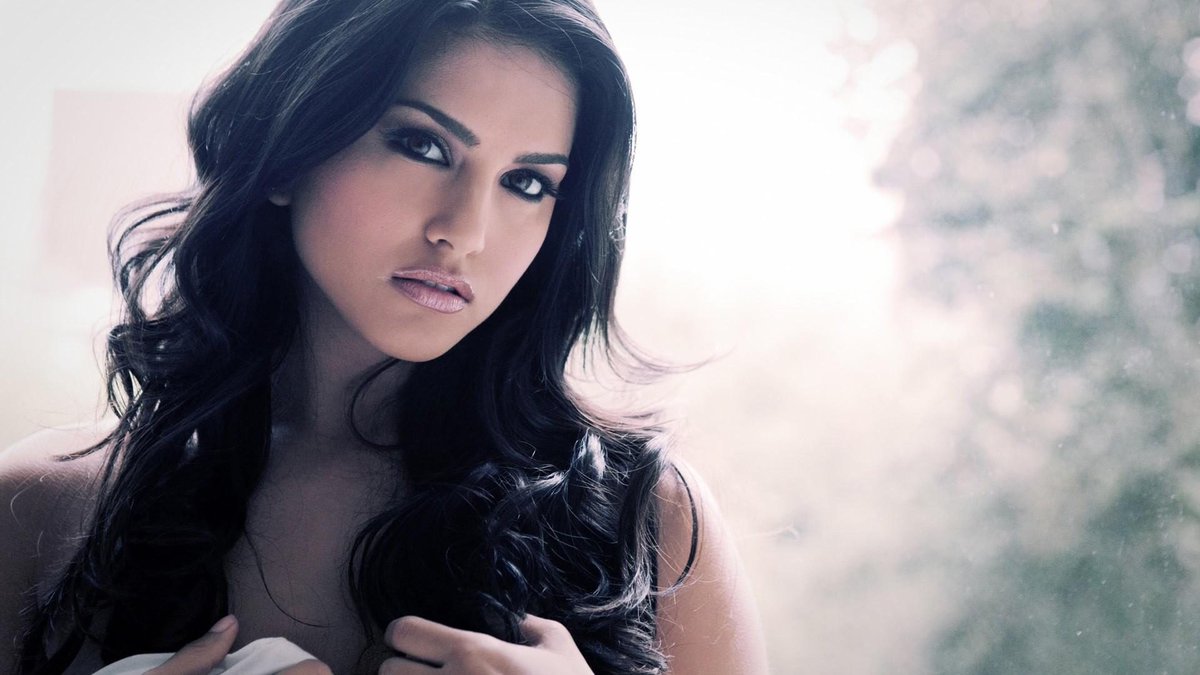 Sunny Leone Wallpaper Hd - HD Wallpaper 