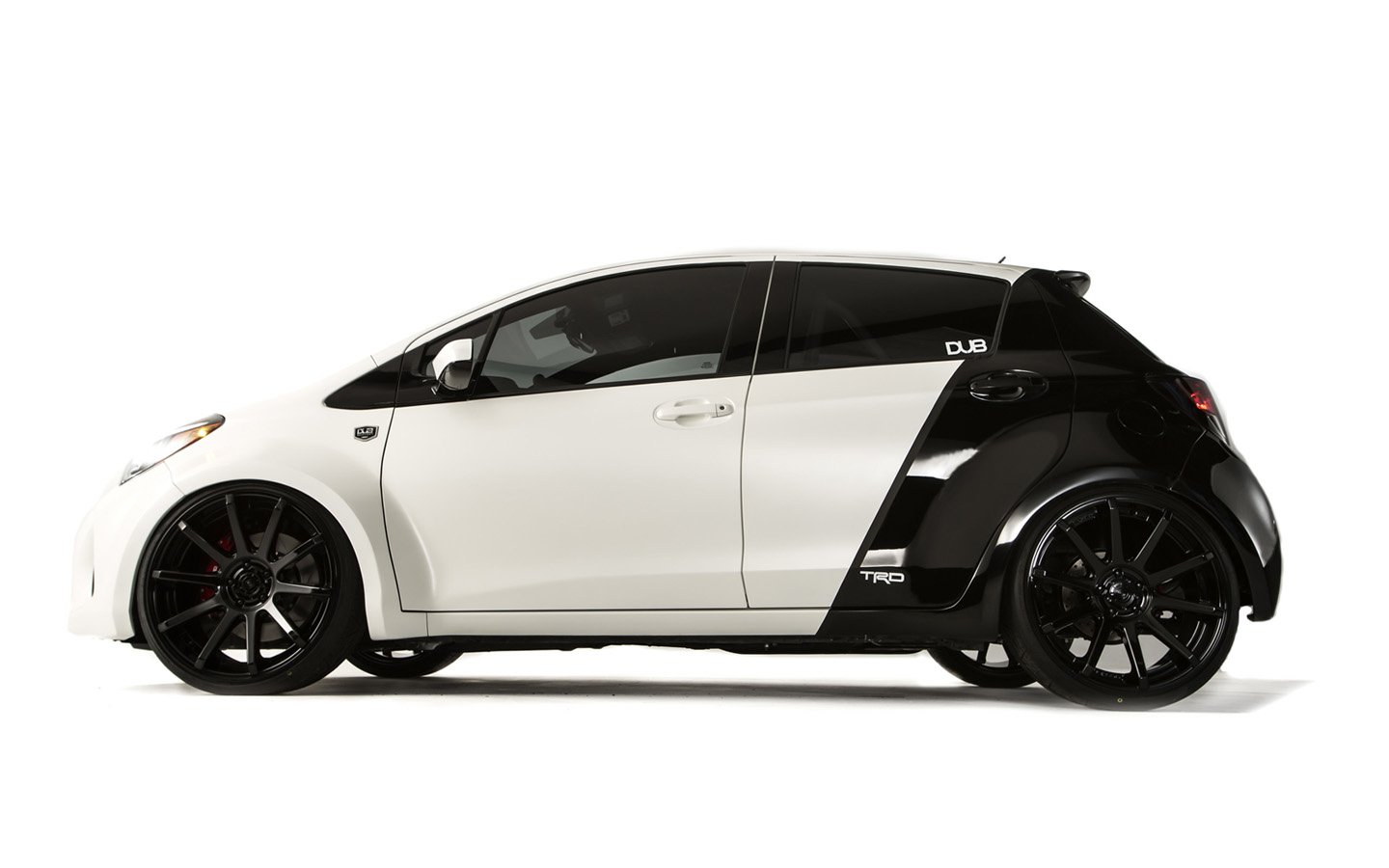 Toyota Yaris 2015 Modified - HD Wallpaper 