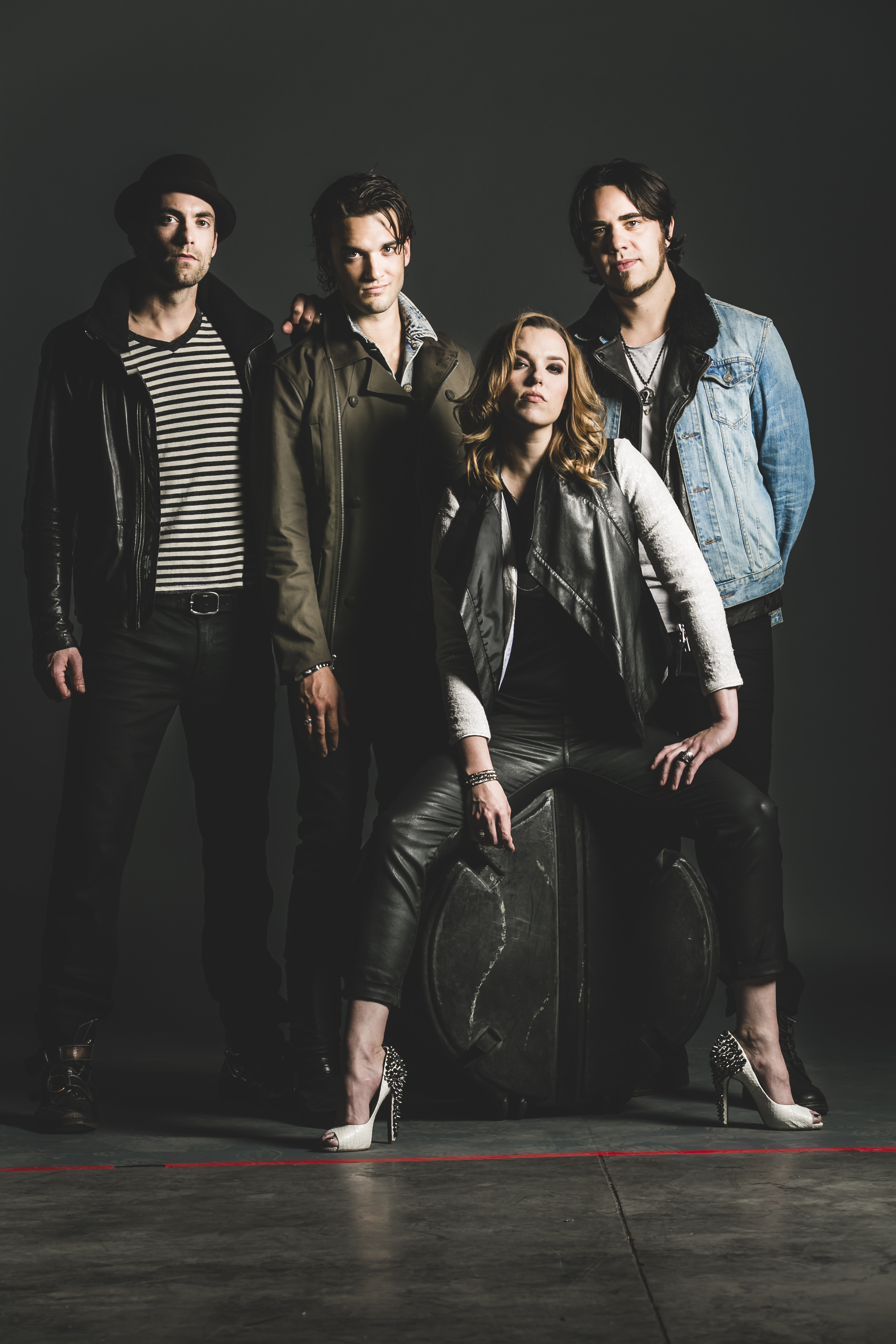 Halestorm Wallpaper - Halestorm Rock Band - HD Wallpaper 