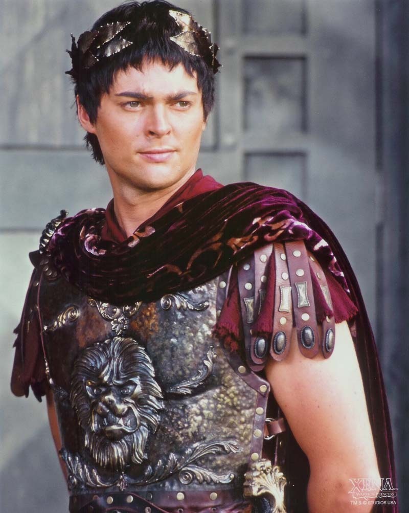 Julius Caesar - Karl Urban Caesar Xena - HD Wallpaper 