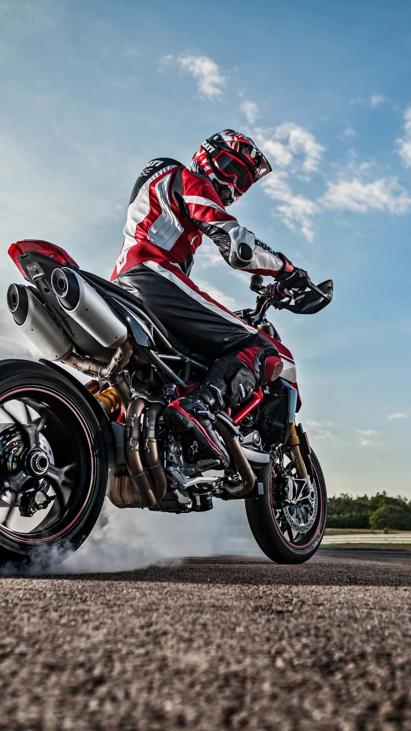 2019 Ducati Hypermotard 950 Sp - HD Wallpaper 