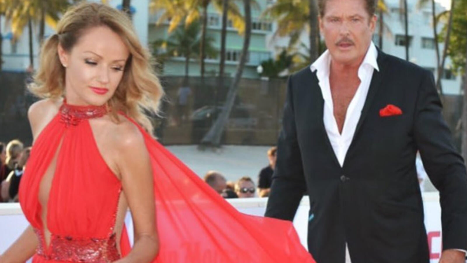 David Hasselhoff Has Got Married - Premiere - HD Wallpaper 