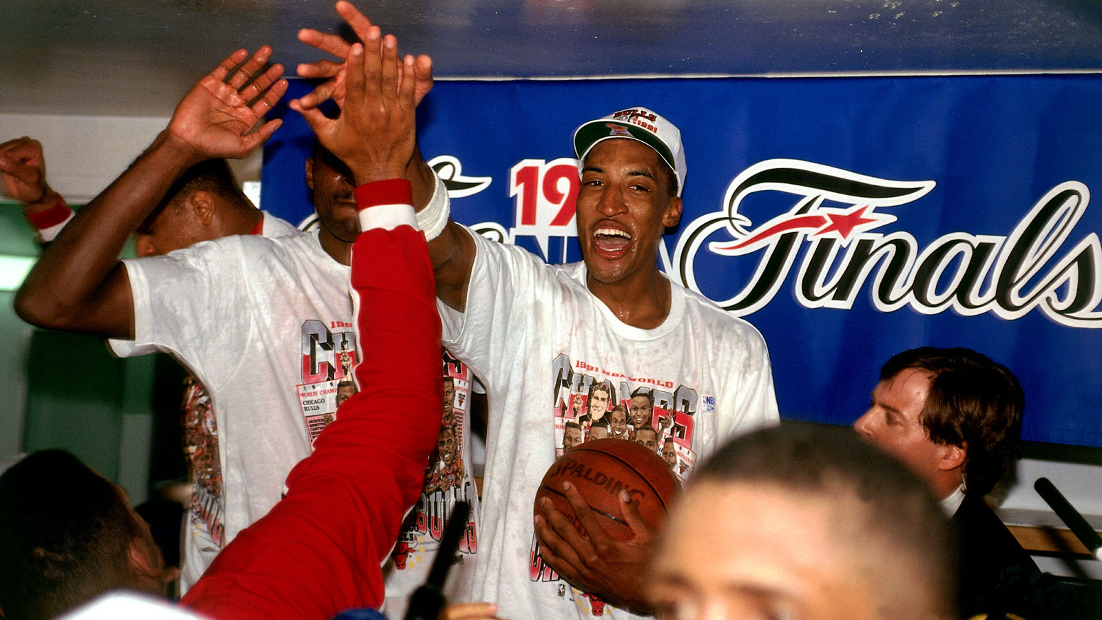 1993 Chicago Bulls Nba Championship Celebration - HD Wallpaper 