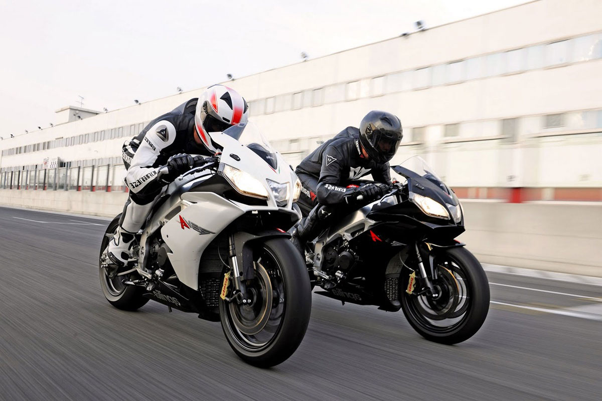 Aprilia Rsv4 R 2011 Action - Motorcycling - HD Wallpaper 