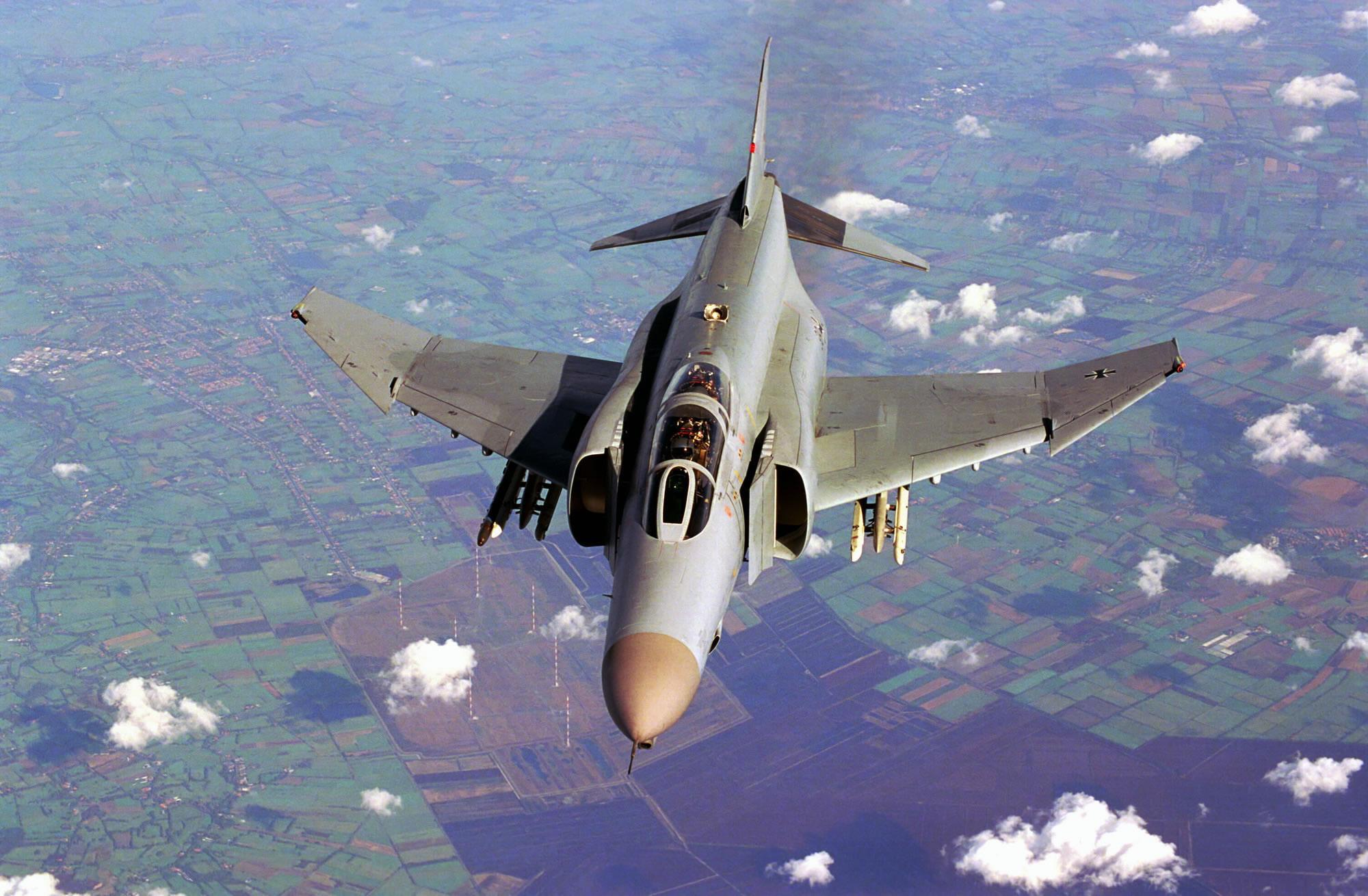 F4 Phantom - HD Wallpaper 