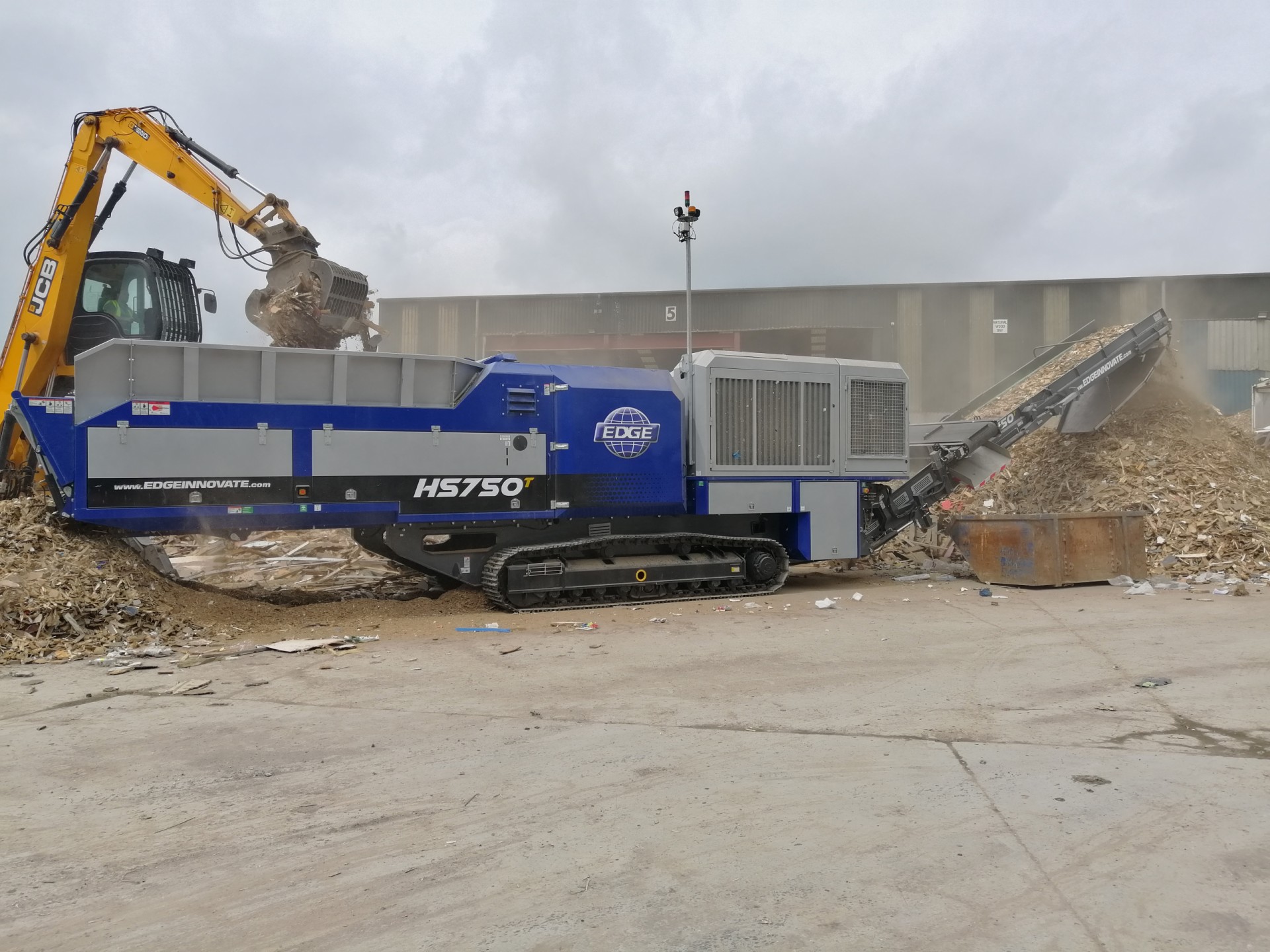 Edge Hs750 Single-operator Shredder Set To Launch At - Crane - HD Wallpaper 