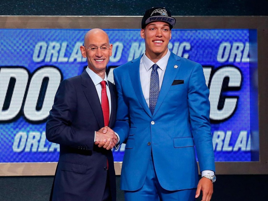 #4 Overall Pick Aaron Gordon Drafted By The Orlando - Aaron Gordon Draft Suit - HD Wallpaper 
