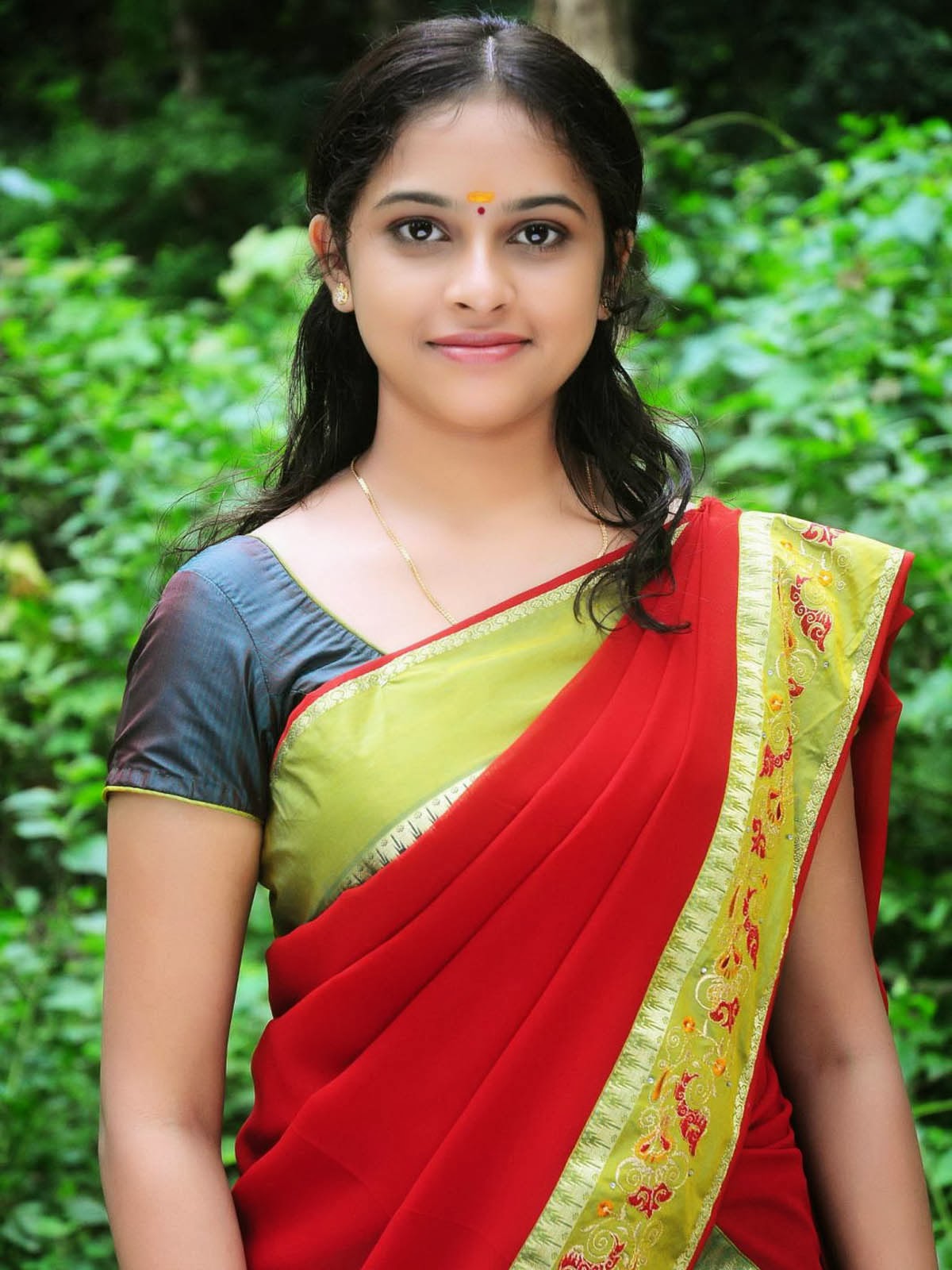 Tamil Actress Hd Wallpapers 1080p Free Download - HD Wallpaper 