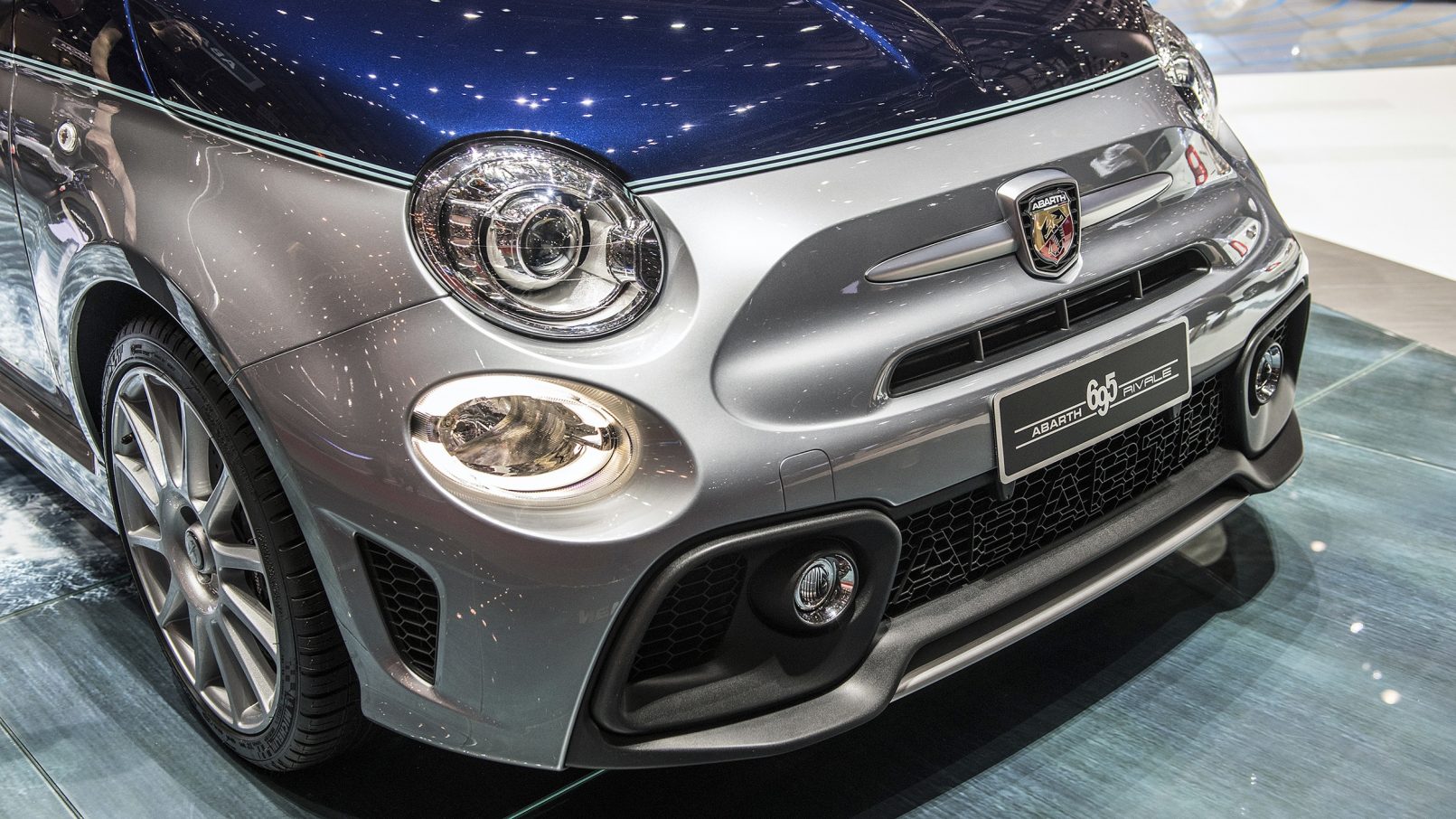 New 2019 Fiat 500 Abarth Look High Resolution Wallpaper - Fiat 500 - HD Wallpaper 