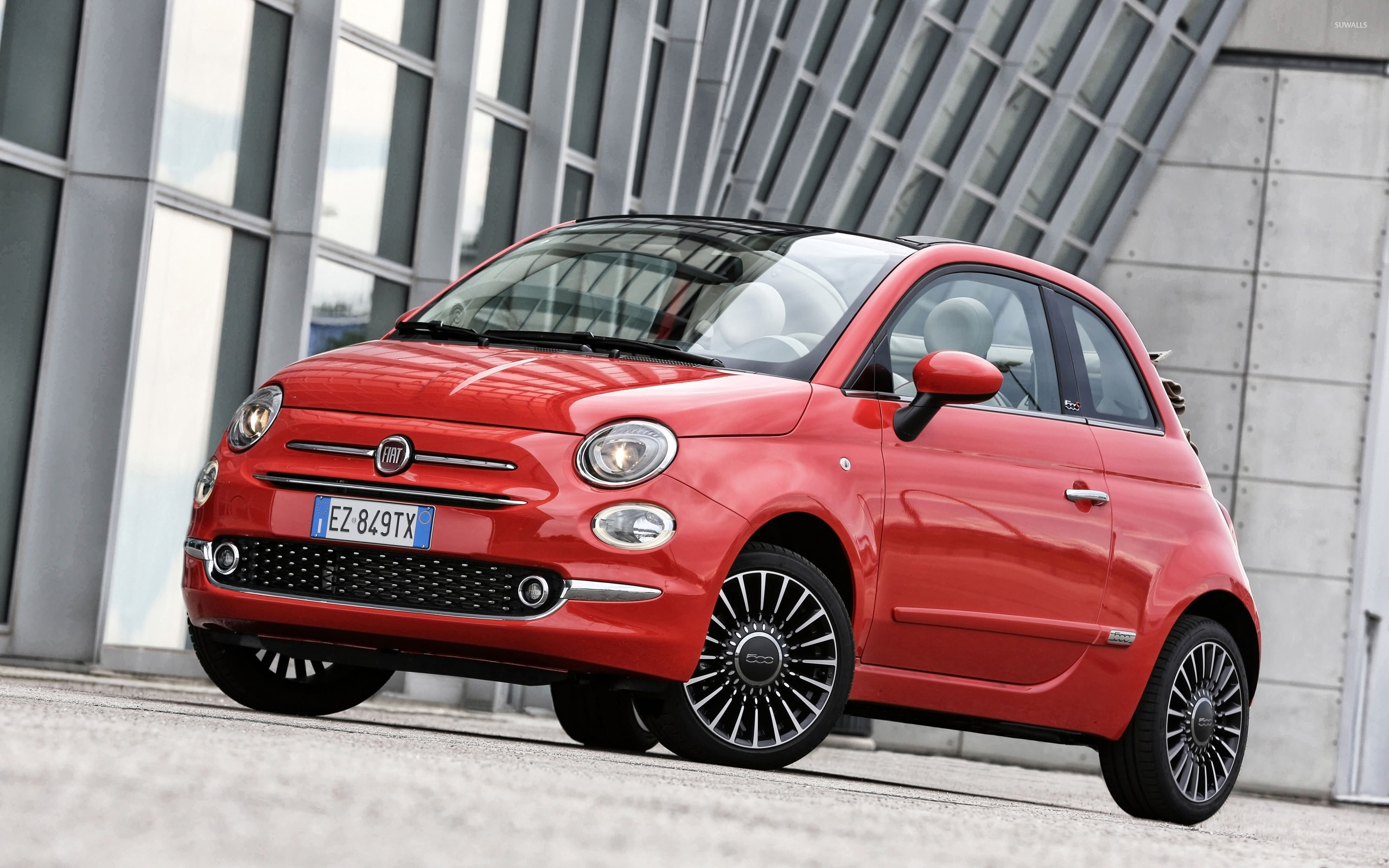 Red Fiat 500 Lounge - HD Wallpaper 