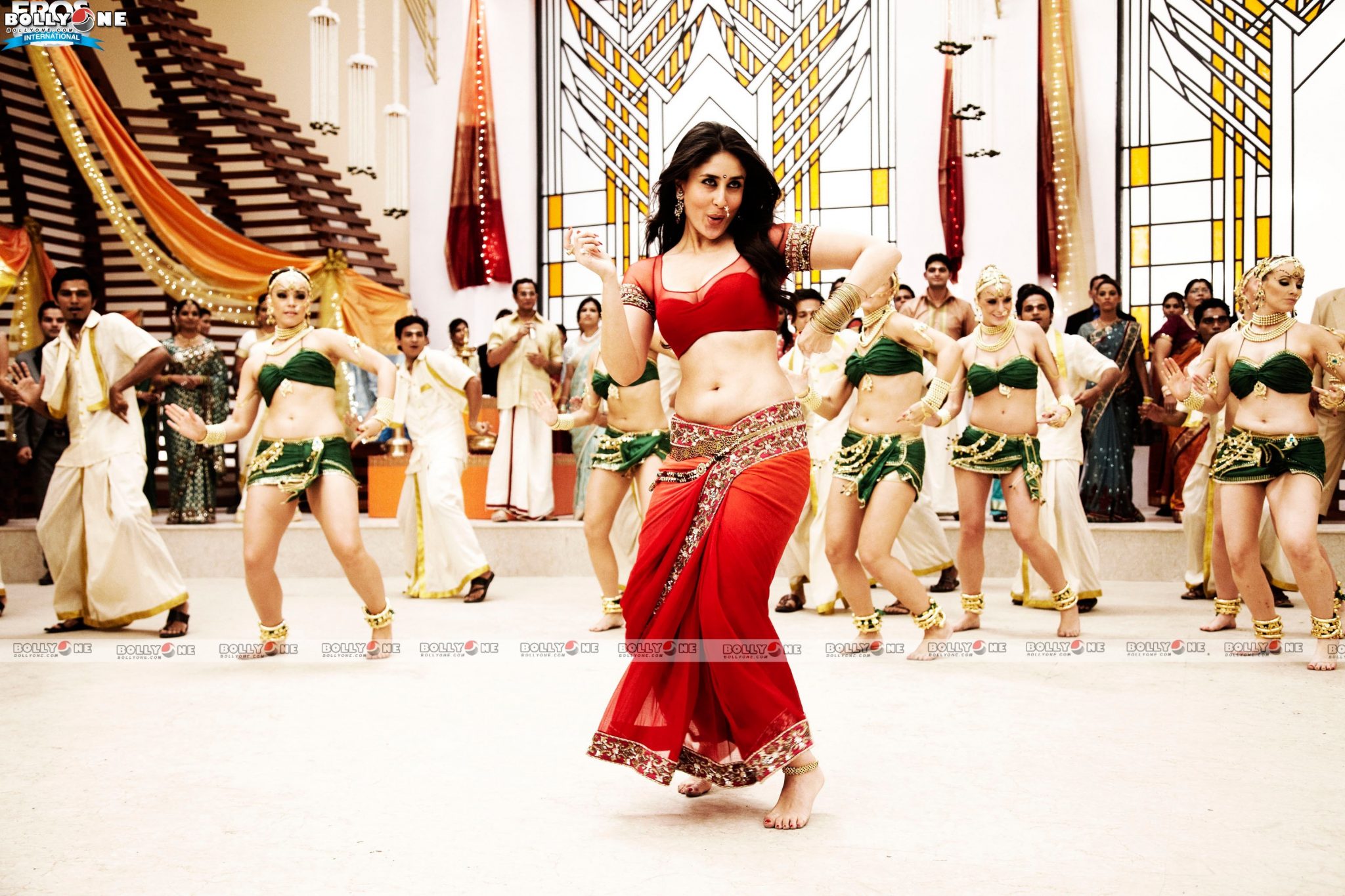 Chammak Challo Kareena Saree - HD Wallpaper 