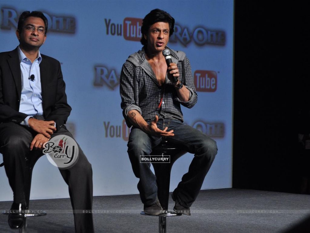 Shah Rukh Khan With Rajan Anandan Launched Custom Built - Youtube - HD Wallpaper 