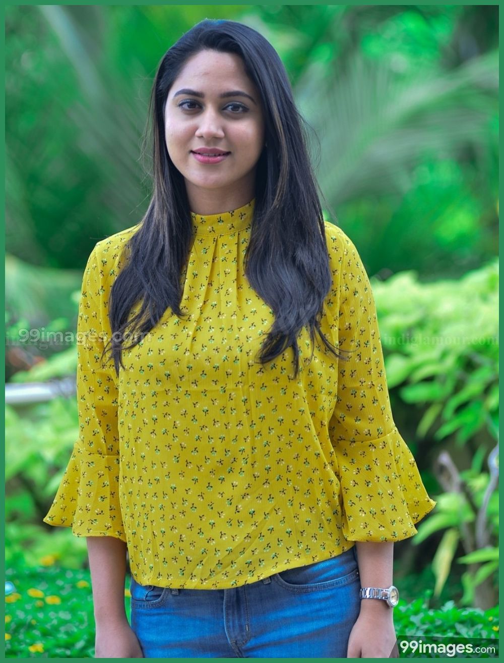 Miya George Casual Look - HD Wallpaper 