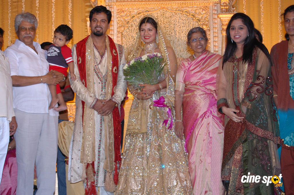 Rambha Reception Photos, Rambha Marriage Reception - Actress Ramba Wedding - HD Wallpaper 
