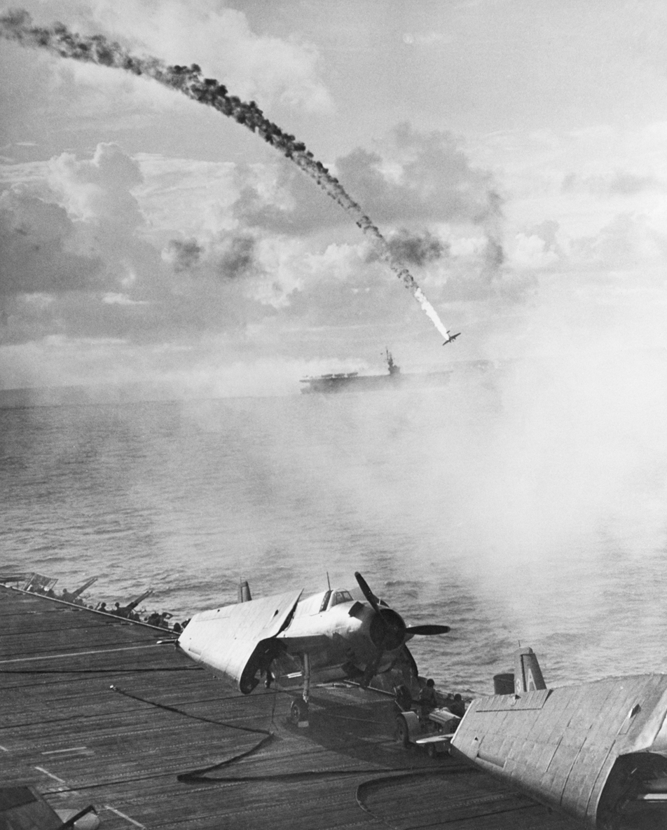 Plane Shot Down Ww2 Color - HD Wallpaper 