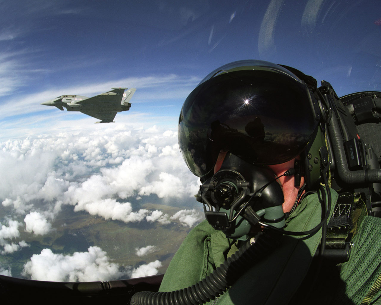 Eurofighter Typhoon Pilot - HD Wallpaper 