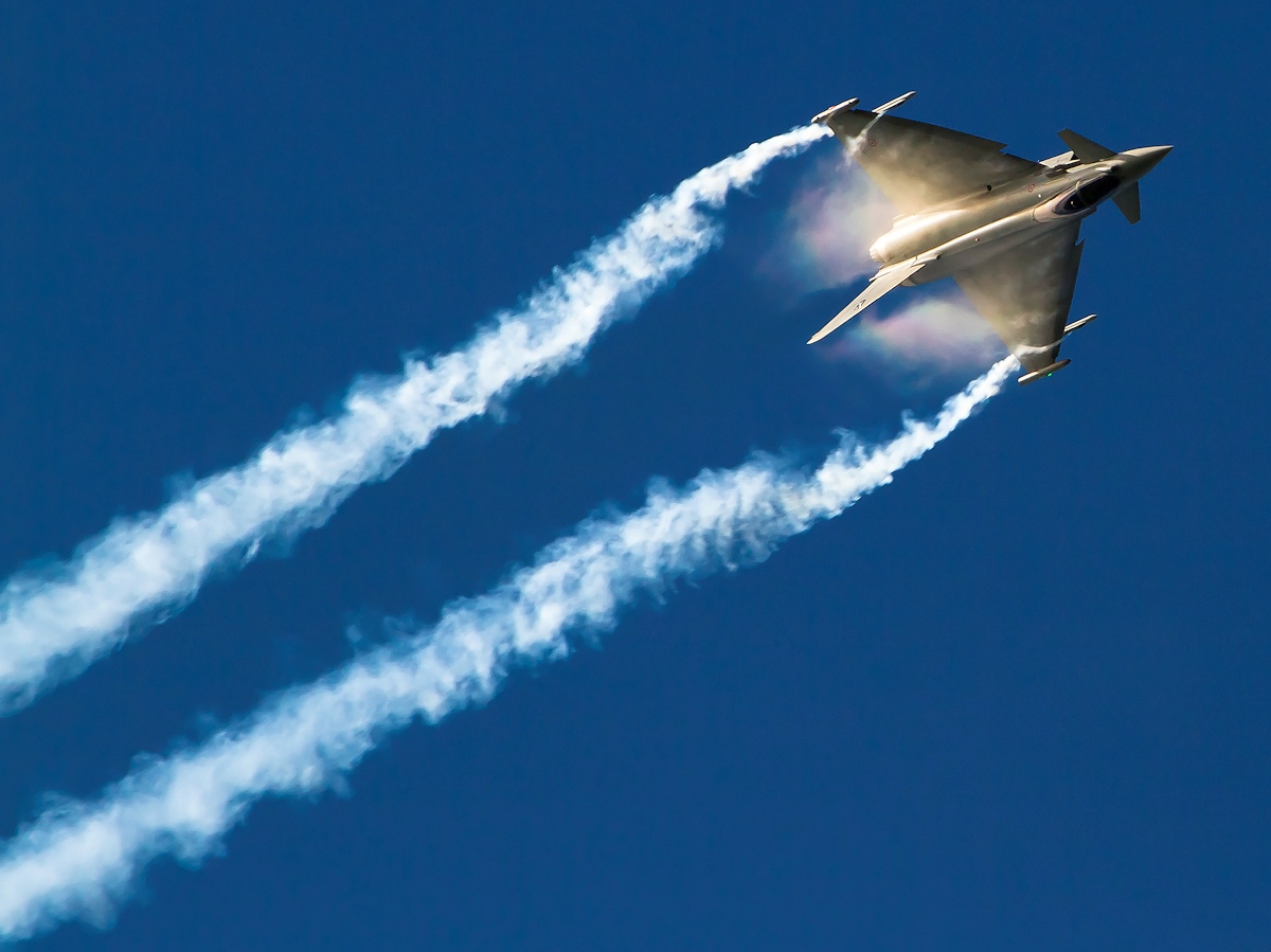 Eurofighter Typhoon, Eurofighter Typhoon Maneuver, - Eurofighter Typhoon - HD Wallpaper 