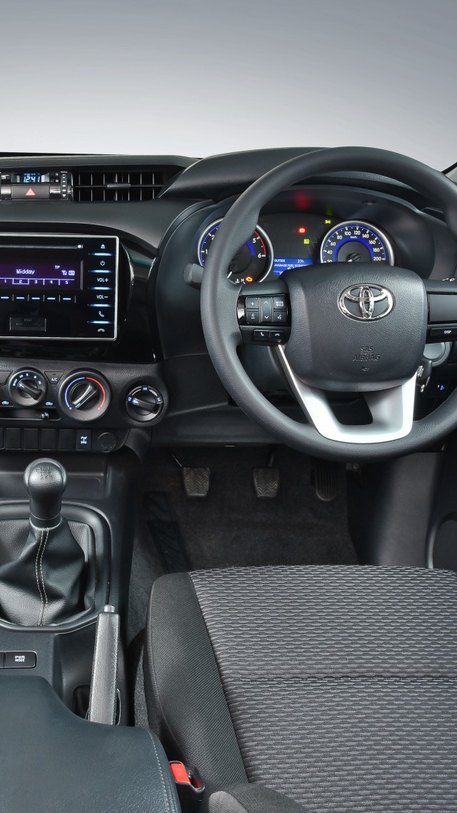 Toyota Hilux, 4x4, Srx, Double Cab, Pickup, Interior - Toyota Hilux Wallpaper Hd - HD Wallpaper 