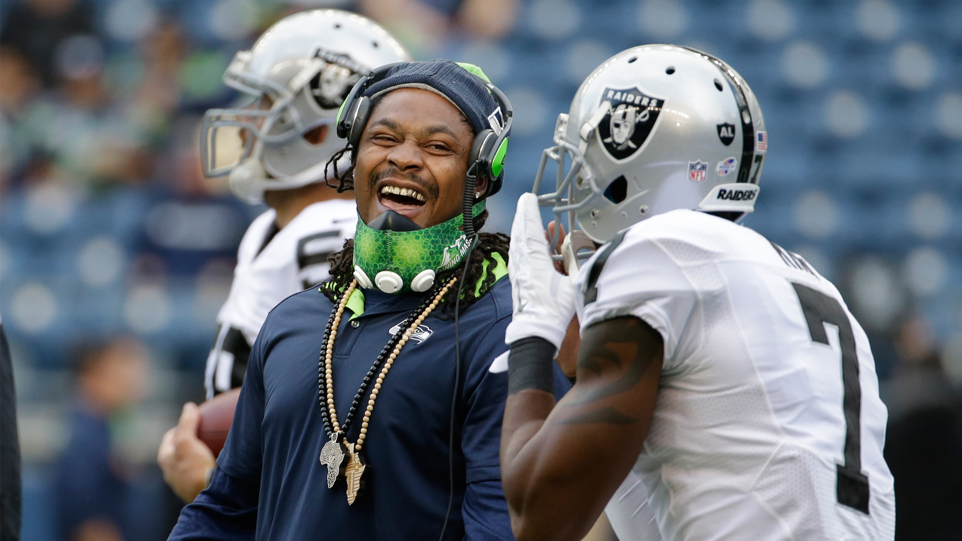 Lynch Marshawn Laugh Raiders - Marshawn Lynch Team 2019 - HD Wallpaper 