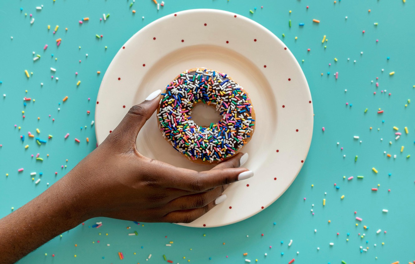Photo Wallpaper Hand, Plate, Donut - Sprinkles - HD Wallpaper 