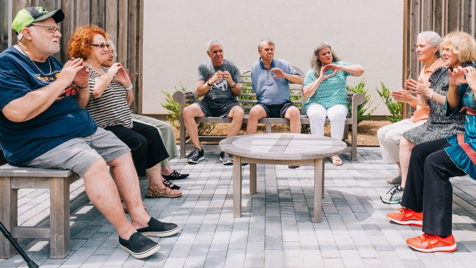 Sitting - HD Wallpaper 