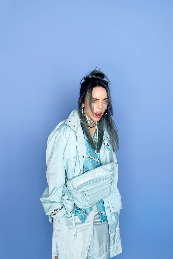 Billie Eilish, Music, Simple Background, Dark Hair, - Billie Eilish Wallpaper Hd - HD Wallpaper 