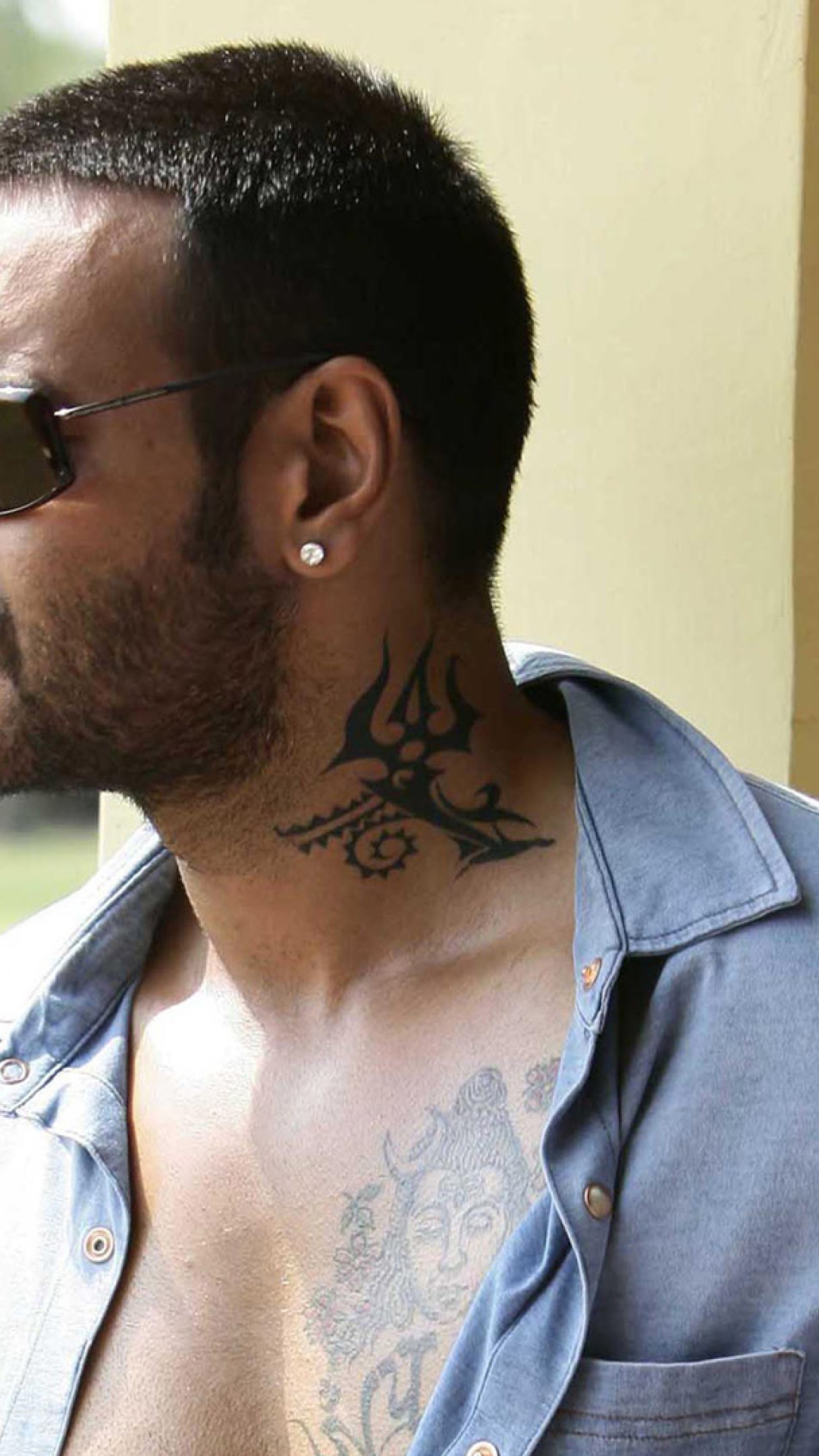 Golmaal 3 Ajay Devgan Tattoo - HD Wallpaper 