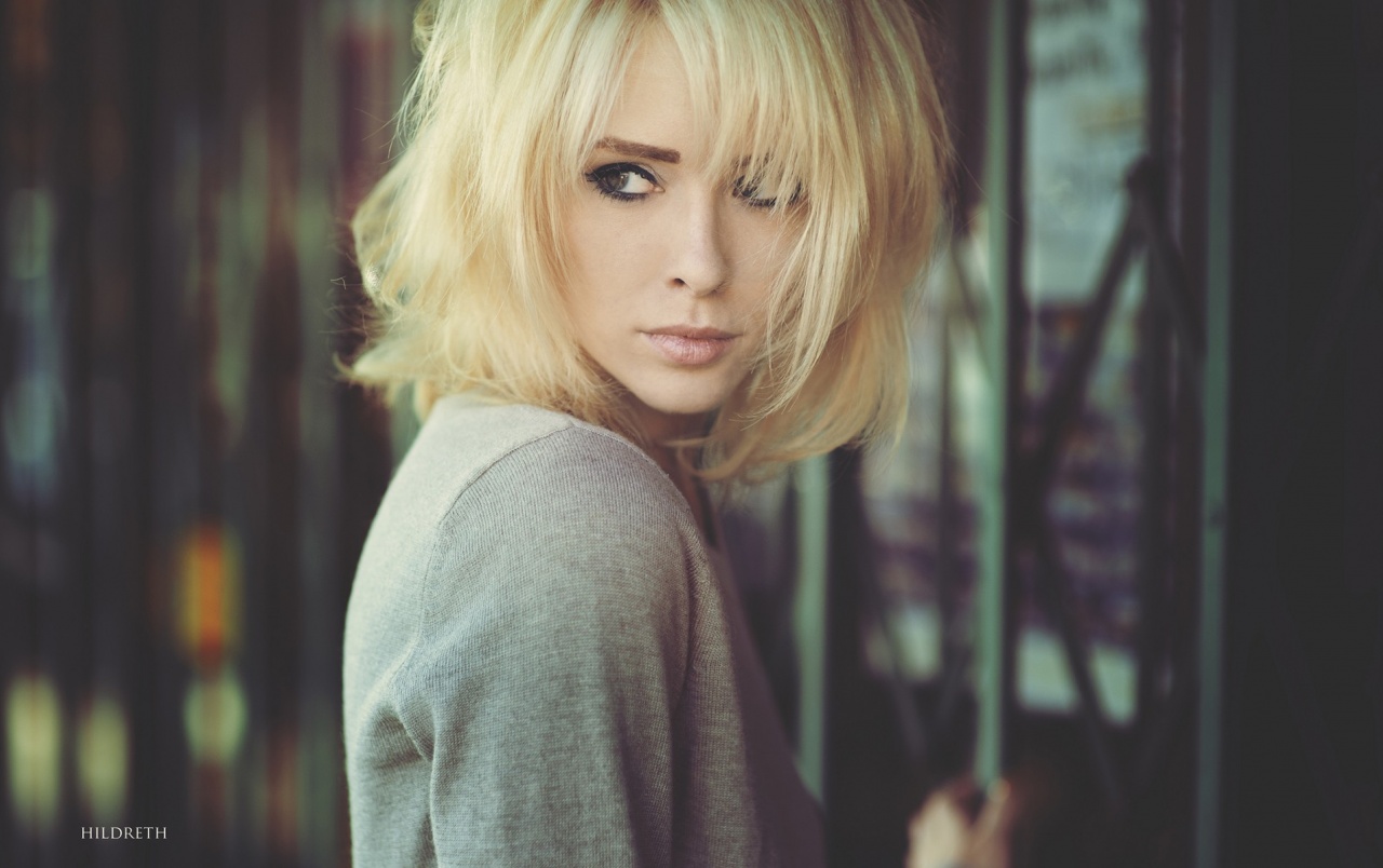 Short Hair Blonde Wallpapers - Alysha Nett - HD Wallpaper 