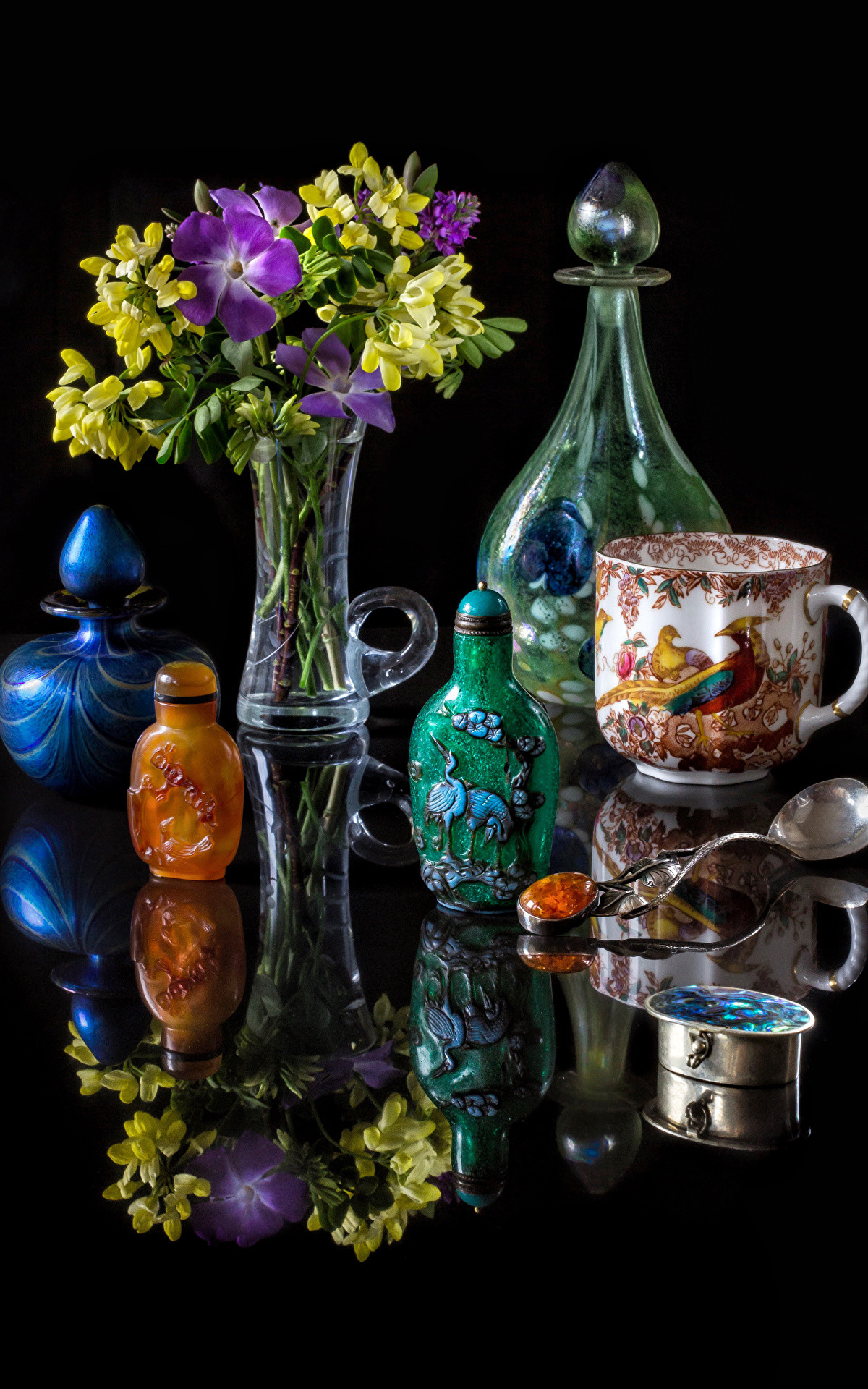 Wallpaper Bouquets Freesia Flowers Reflection Cup Vase - Still Life Photography - HD Wallpaper 