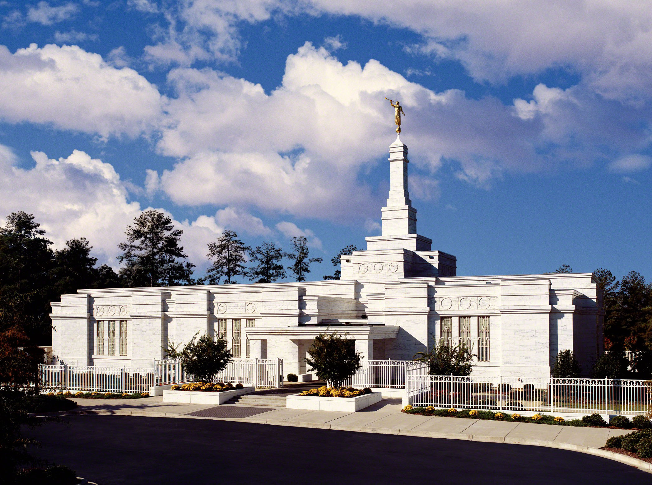 Wallpaper In Columbia Sc - South Carolina Mormon Temple - HD Wallpaper 