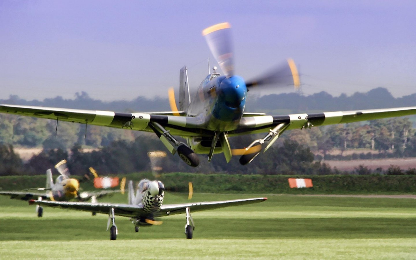 P 51 Mustang - HD Wallpaper 