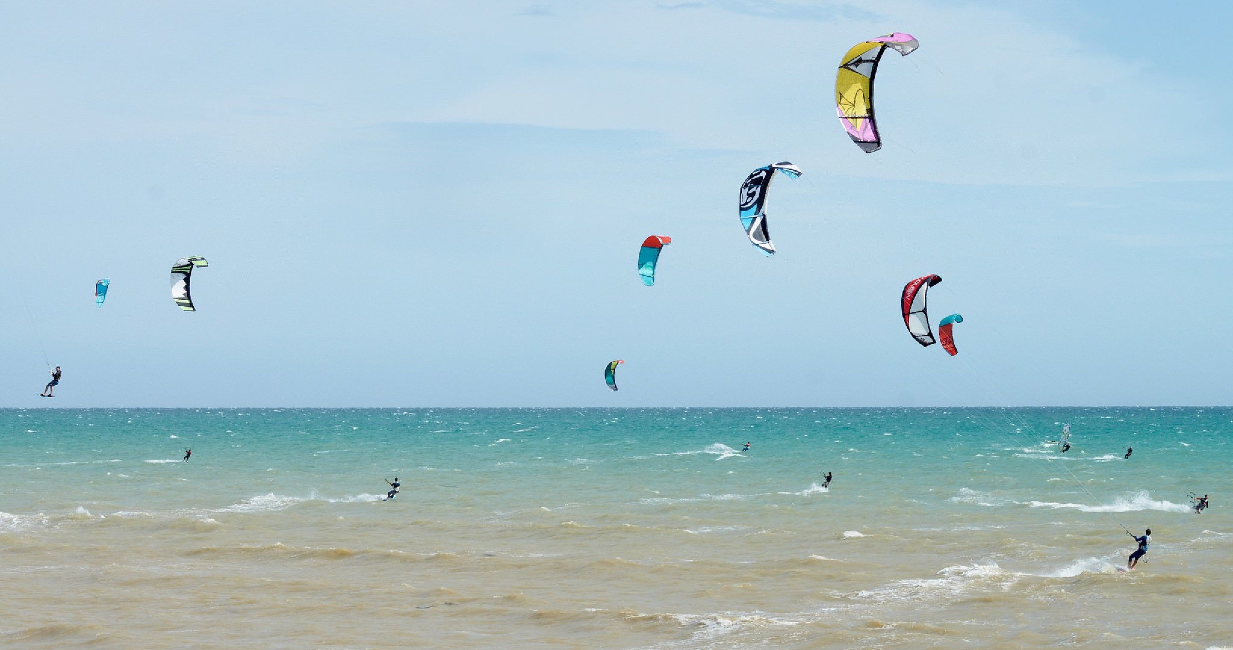 Kitesurfing - HD Wallpaper 