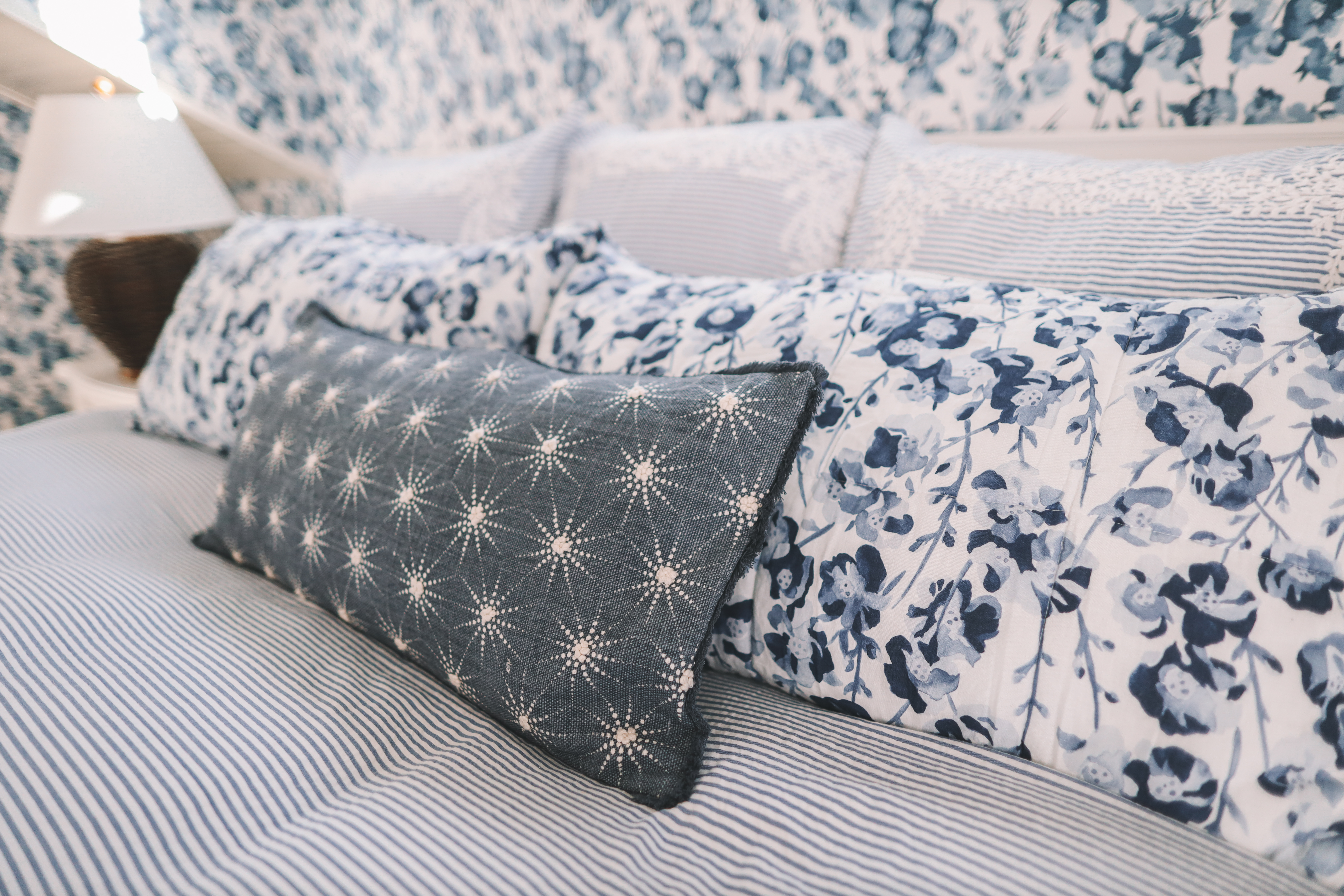 Cushion - HD Wallpaper 