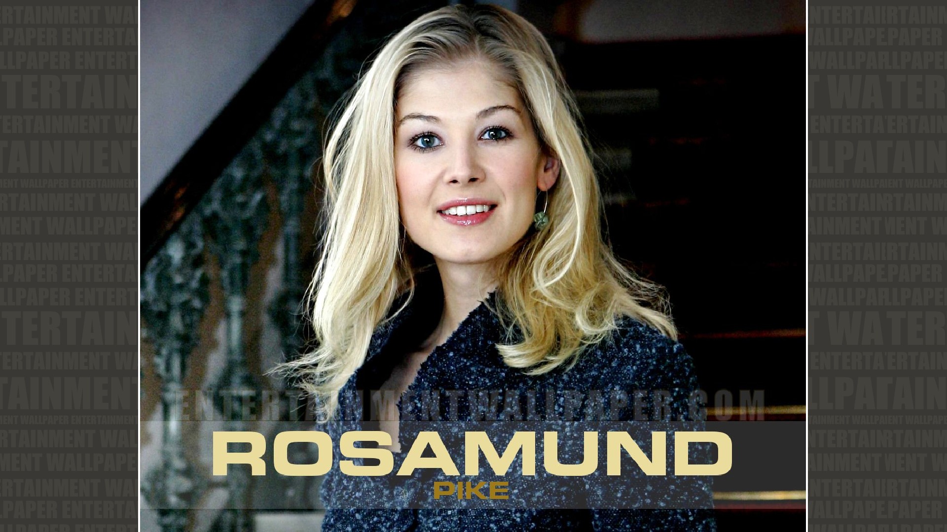 Rosamund Pike - HD Wallpaper 