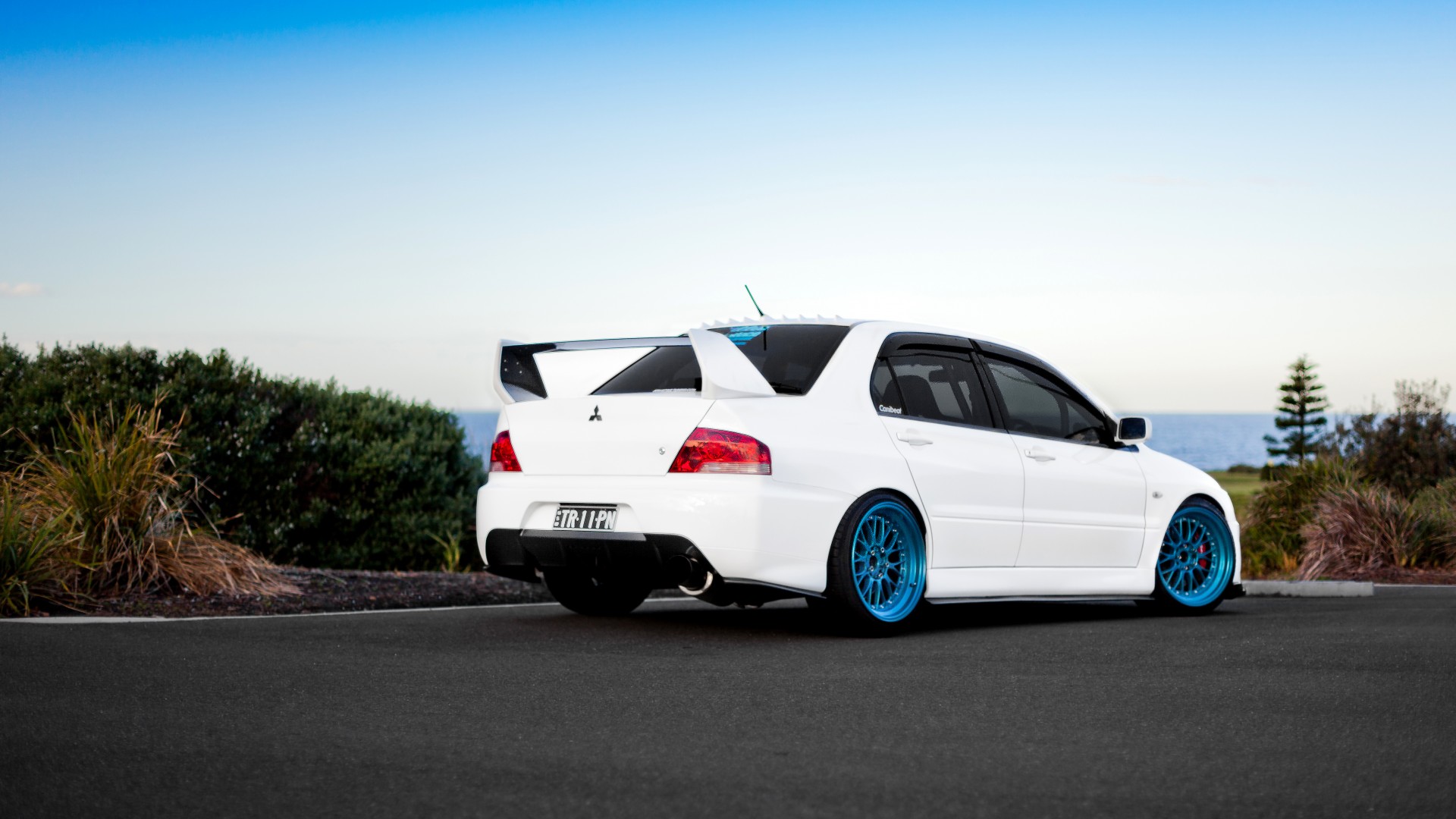 Custom Mitsubishi Lancer Evo 8 - HD Wallpaper 