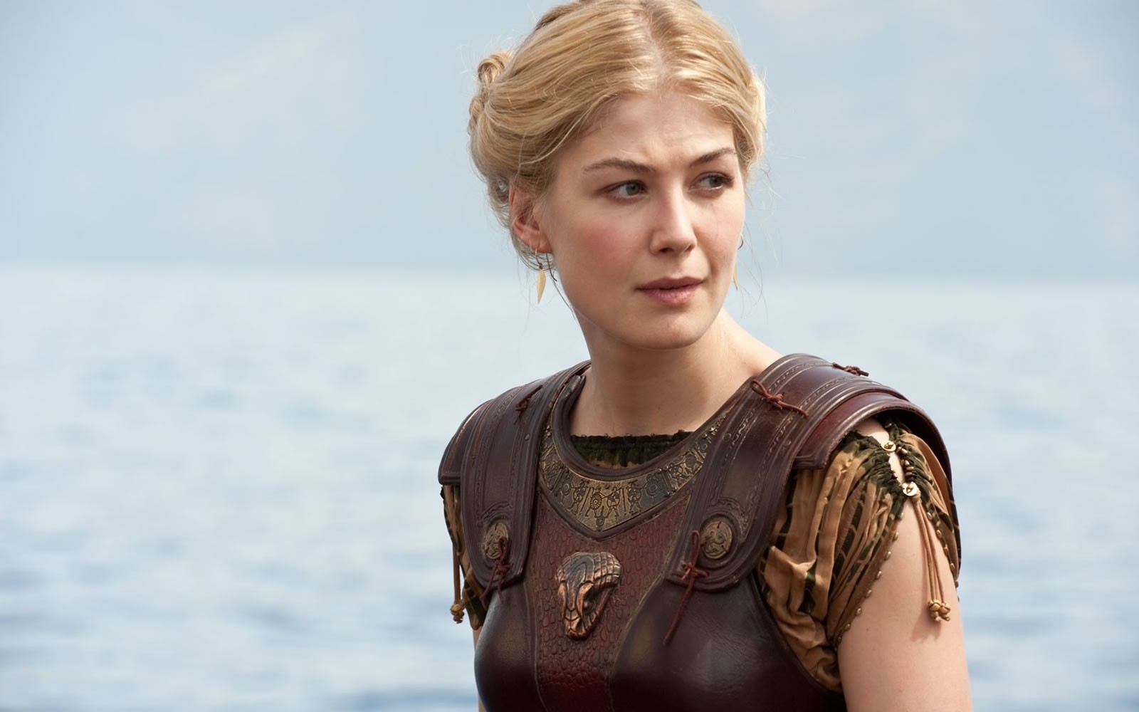 Rosamund Pike Andromeda - HD Wallpaper 