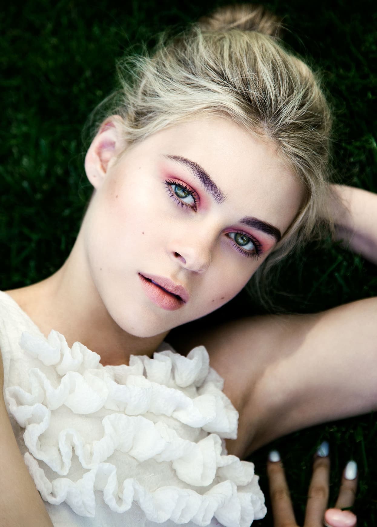 Nicola Peltz Cute - HD Wallpaper 