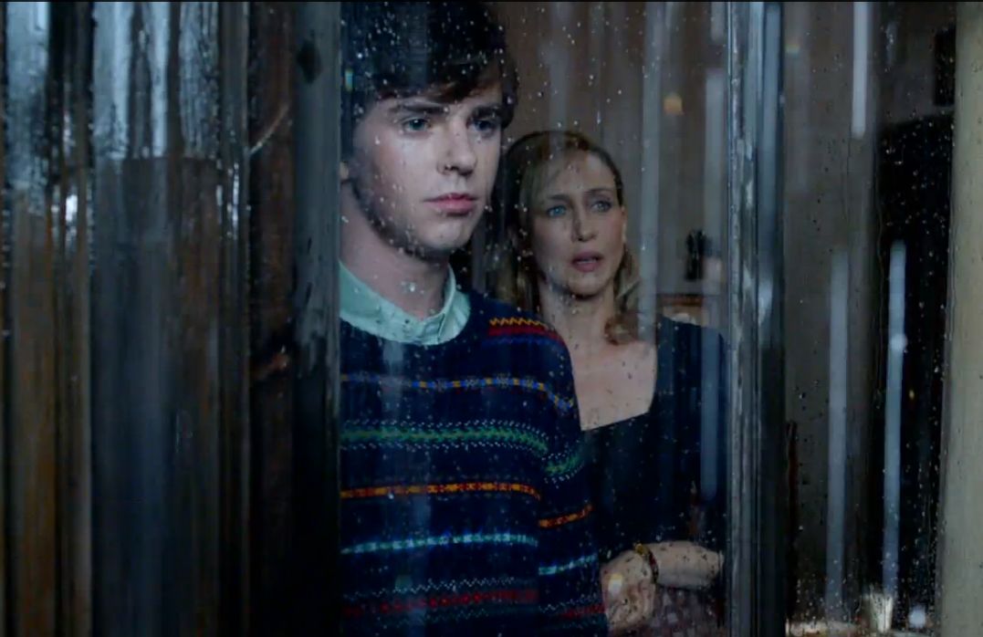 Bates Motel Norman Norma - Bates Motel Norman - HD Wallpaper 