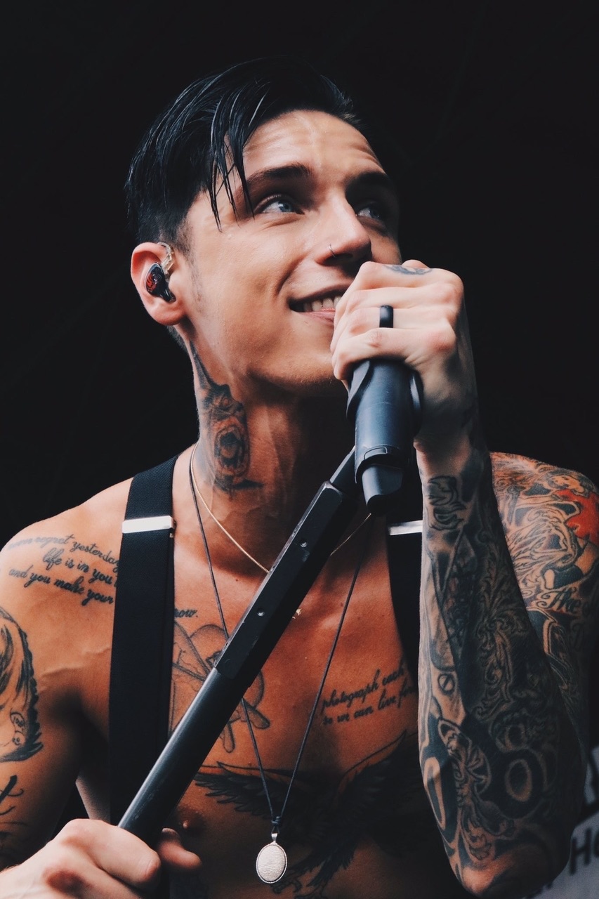 Love, Dream Guy And Andyblack - Andy Biersack Wallpaper 2018 - HD Wallpaper 