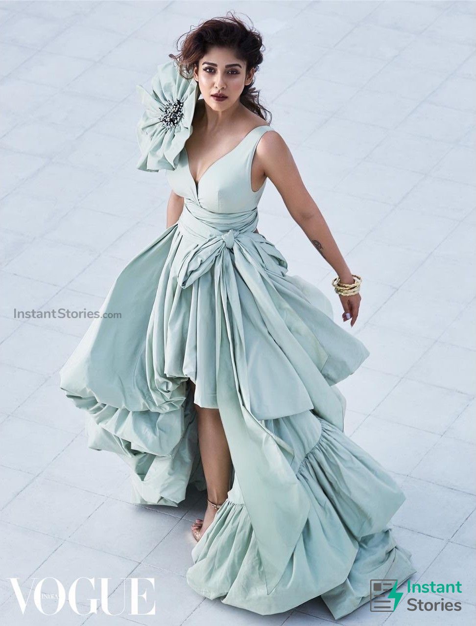 Nayanthara Hot Vogue Cover Photoshoot Hd - HD Wallpaper 