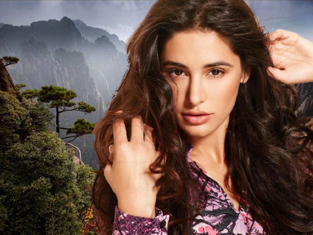 Nargis Fakhri Wallpapers Kick - HD Wallpaper 