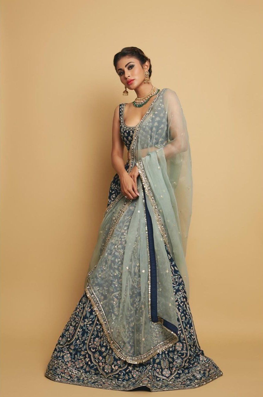 Hd Mouni Roy - HD Wallpaper 