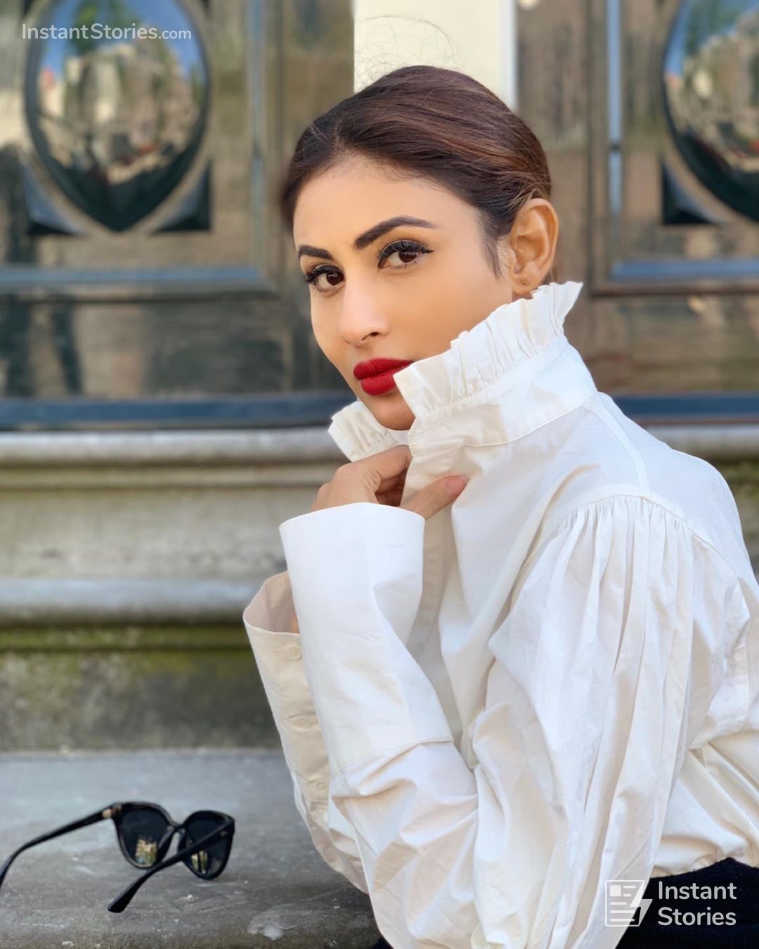 Mouni Roy Latest Hot Images - New Pic Mouni Roy - HD Wallpaper 