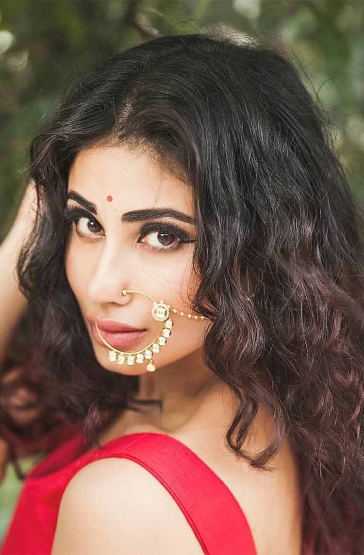 Mouni Roy Beautiful Face - HD Wallpaper 