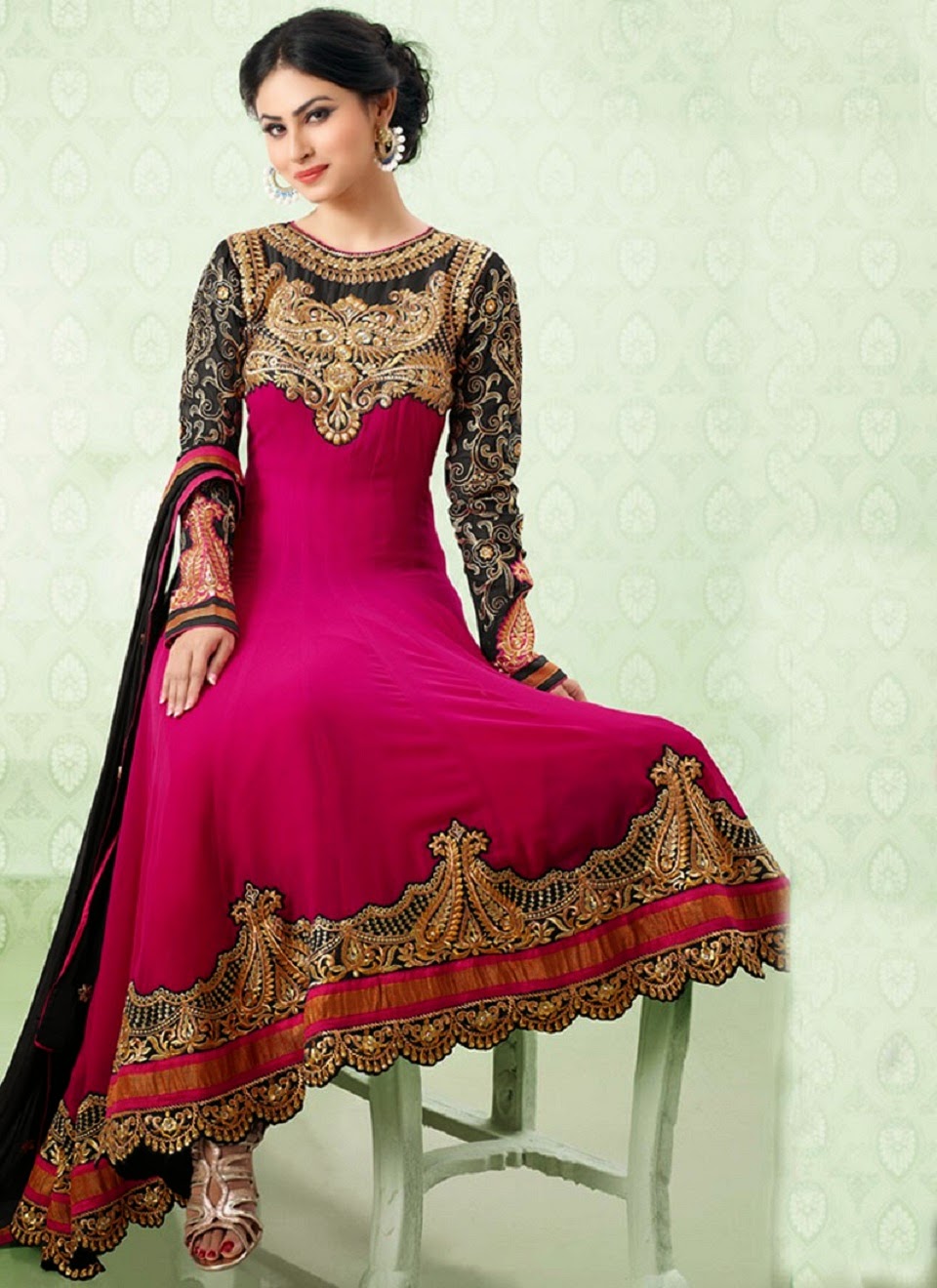 Best Photos Of Mouni Roy - HD Wallpaper 