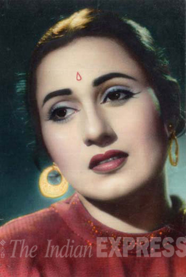 The Actress Hid Her Illness For Many Years But In 1954 - Madhubala Hindi Actress - HD Wallpaper 